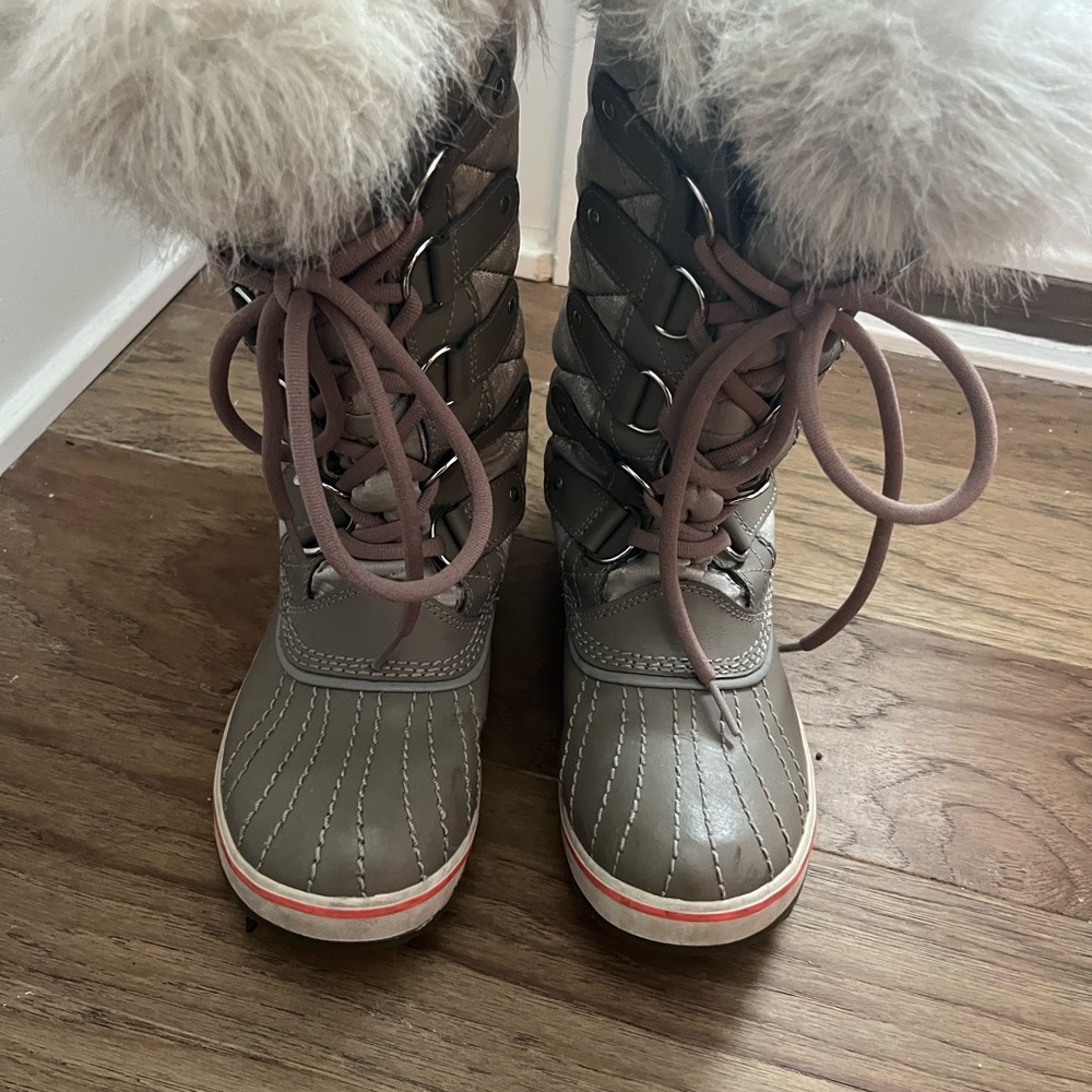 Sorel Women's Fur-Lined Winter Boots